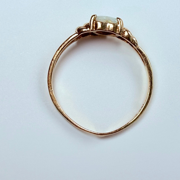 10K Solid Yellow Gold Plumb Milky White Real Opal & Diamond Heart Vintage Ring - Picture 7 of 11